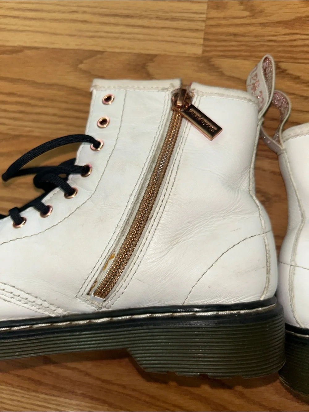 Dr. Martens White Leather Lace-Up Boots with Black Laces size 4